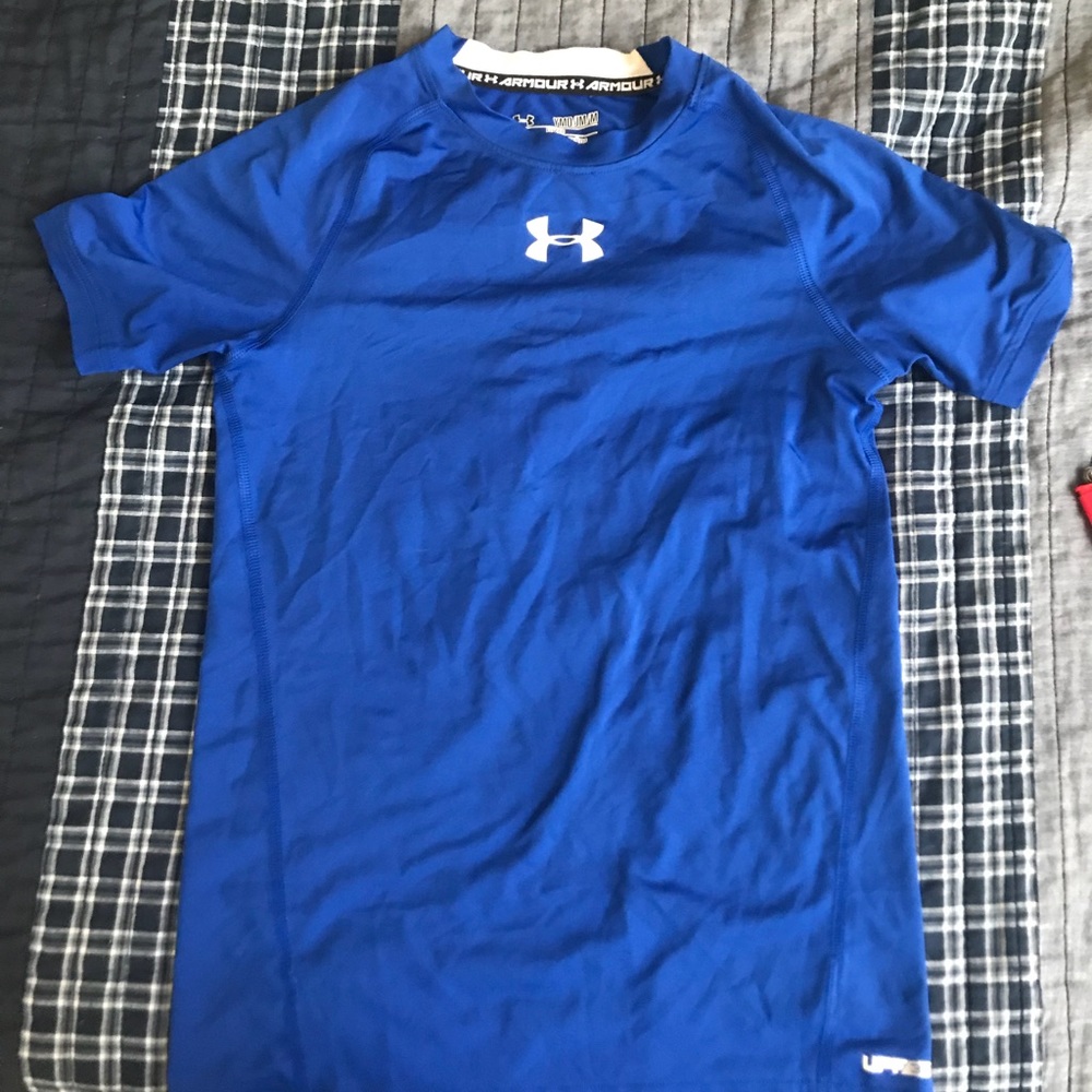 Youth under armour shirts lot of 5
